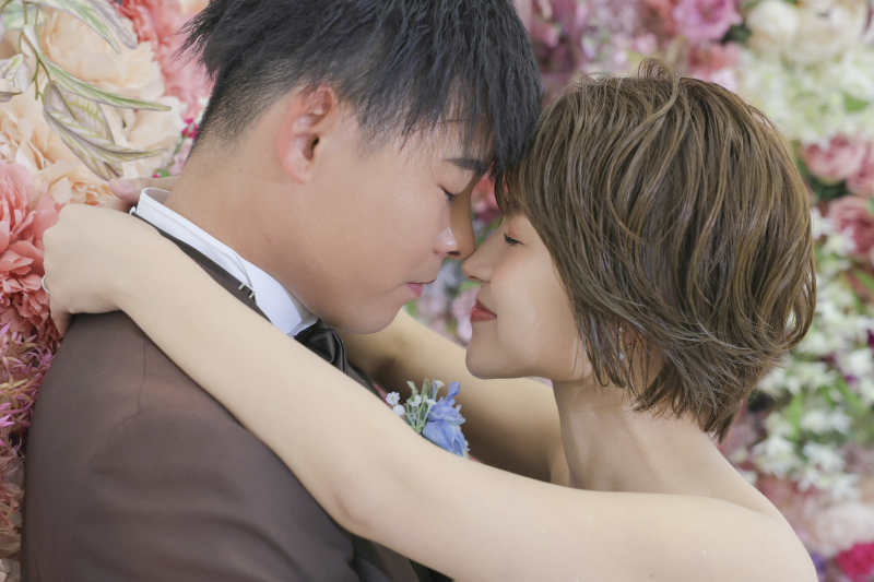 おでここつん。