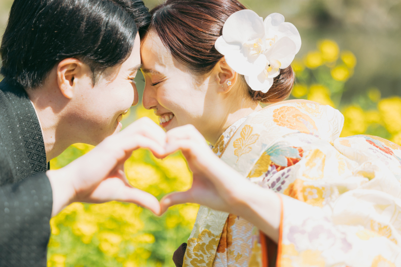 ハートのポーズを推しのカラーに！