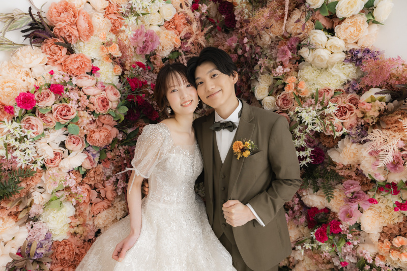 フラワーウォールで可愛く!