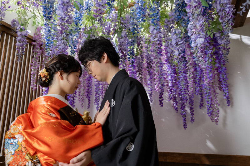 おでことおでこを合わせて