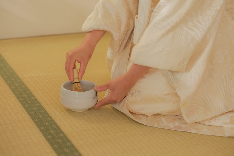 茶道の経験がある新婦さんのお茶立てショット！