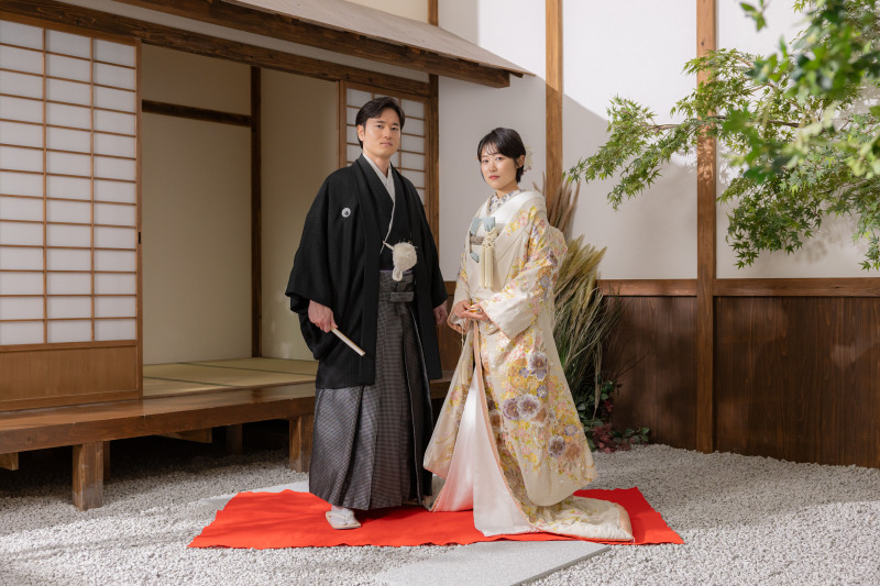 最初はかっちりと