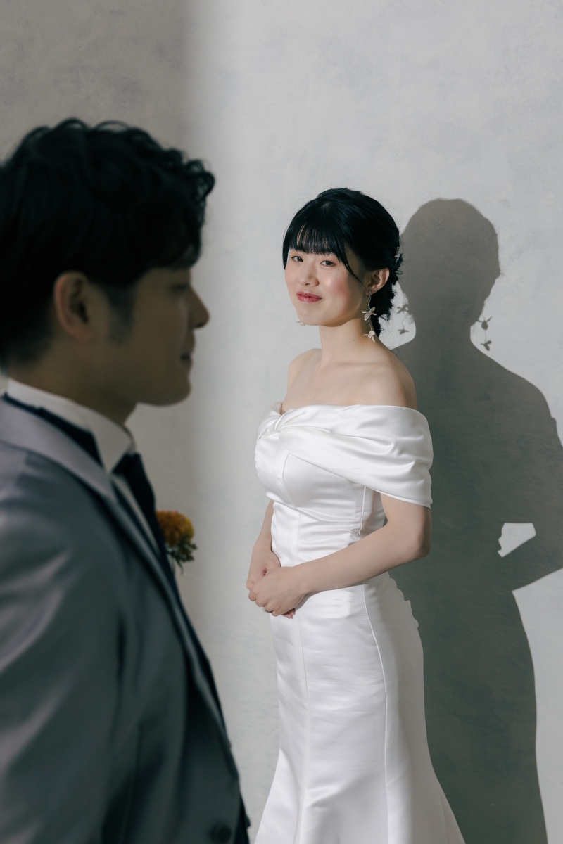 優しく微笑んで