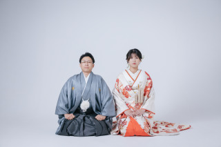 シンプルなスタジオでCOOLに