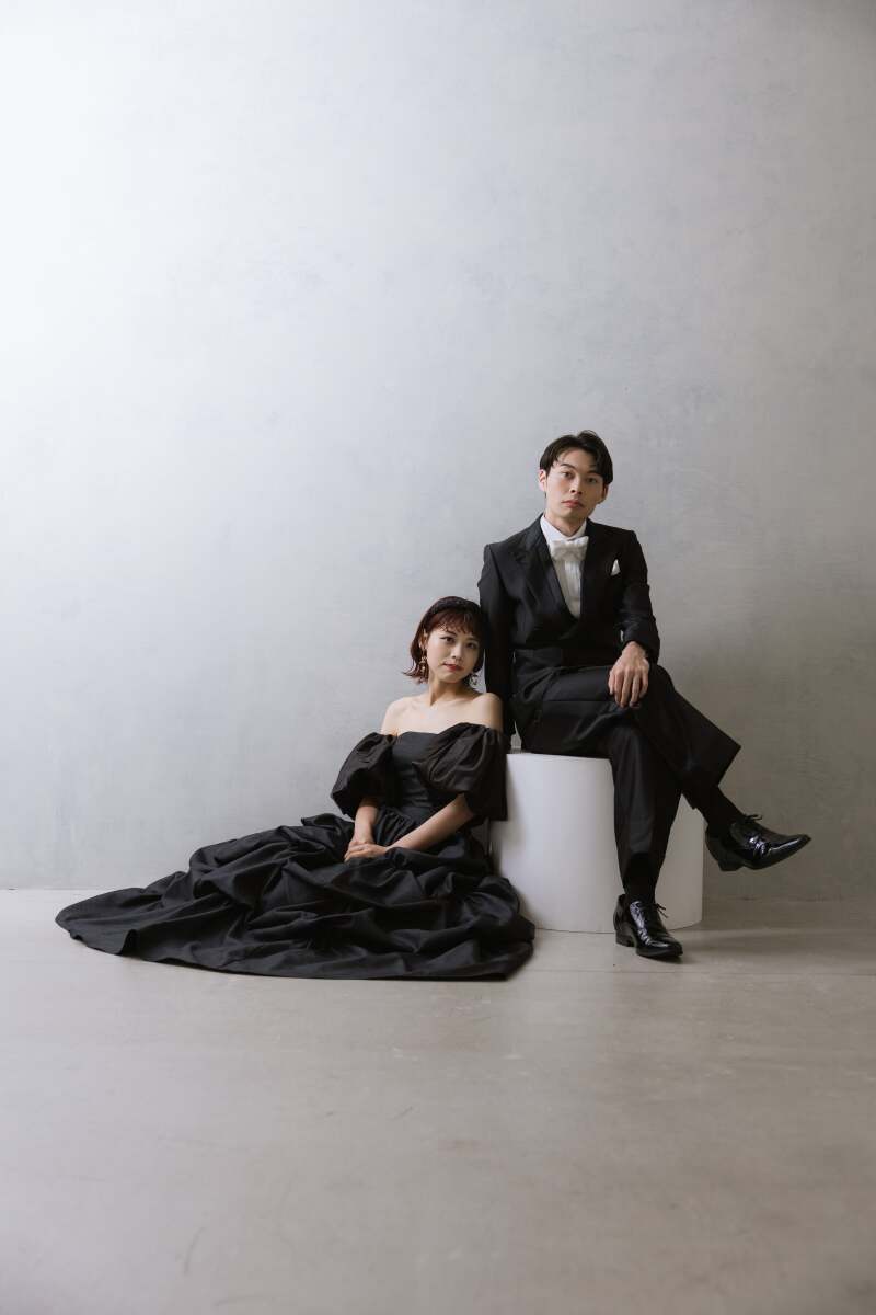 オールブラックで