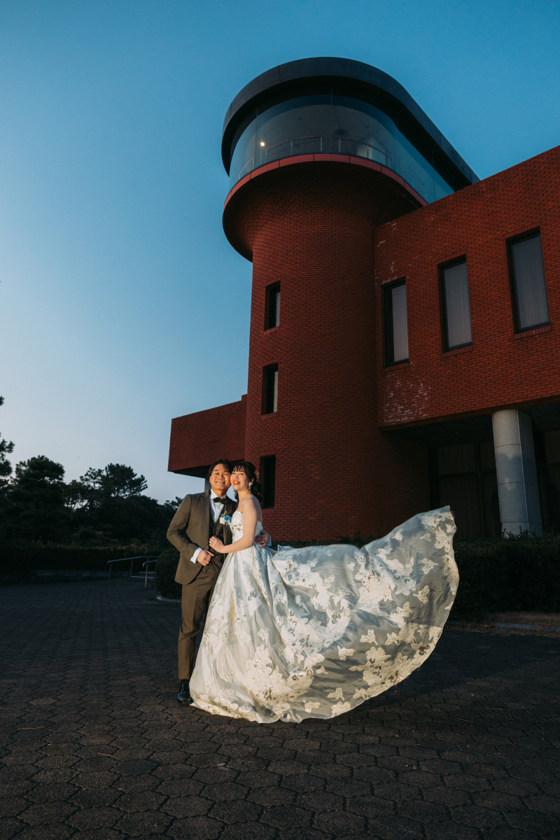 夕陽は沈み、夜の雰囲気