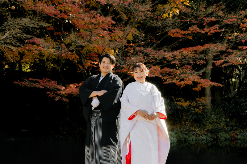 紅葉をバックに!