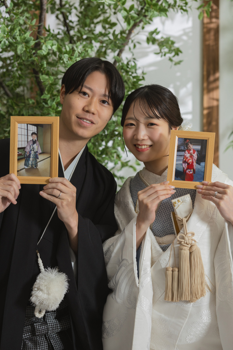 幼少期の写真と一緒に!