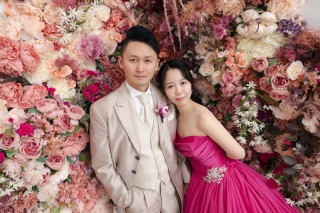 カラードレスでハウススタジオ撮影