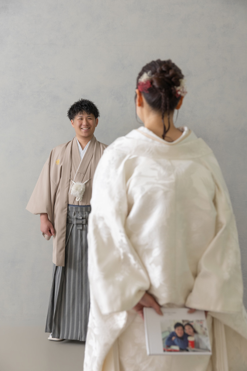 何も知らない新郎さん笑