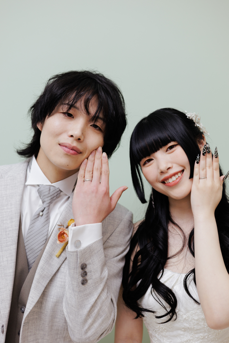 指輪見せカット！