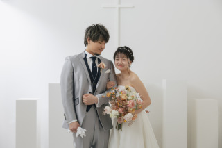 若さと愛が溢れる特別なチャペルフォト