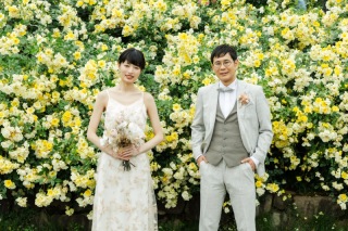 おとぎばなしのようなバラ園ロケーション