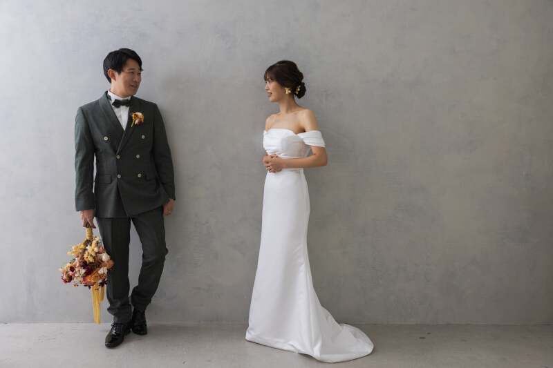 グレーの壁でクールに！