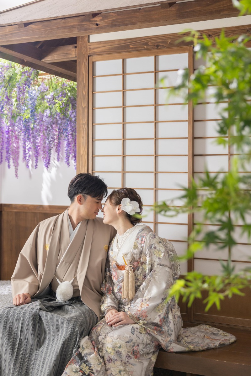 縁側に腰掛けて