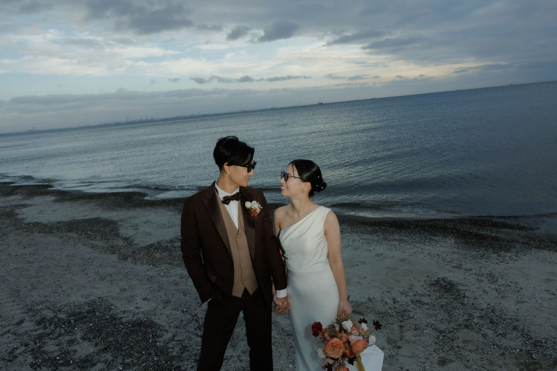 最後は暗くなった海でサングラスを掛けたショット!