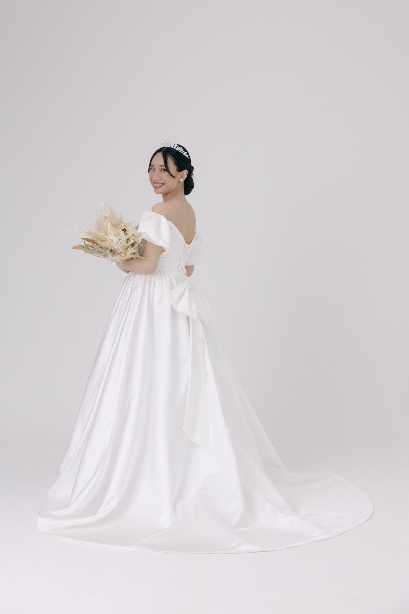 新婦さん後ろ姿