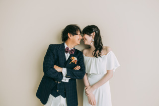 様々な雰囲気でスタジオ撮影