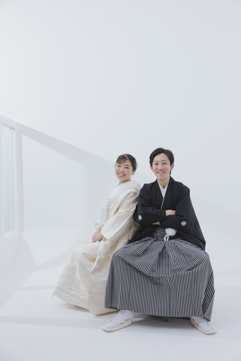 座りショットも