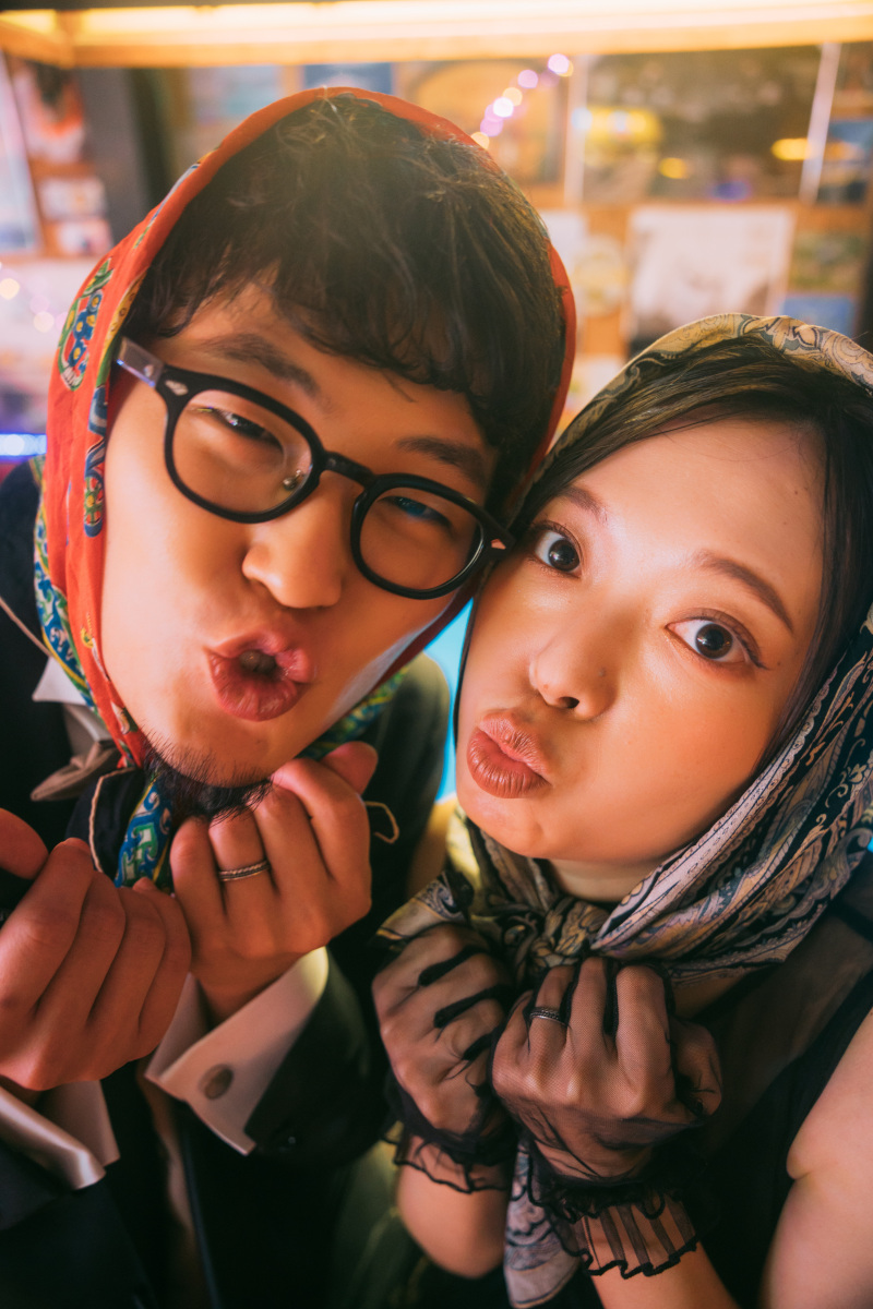 カメラに向けて