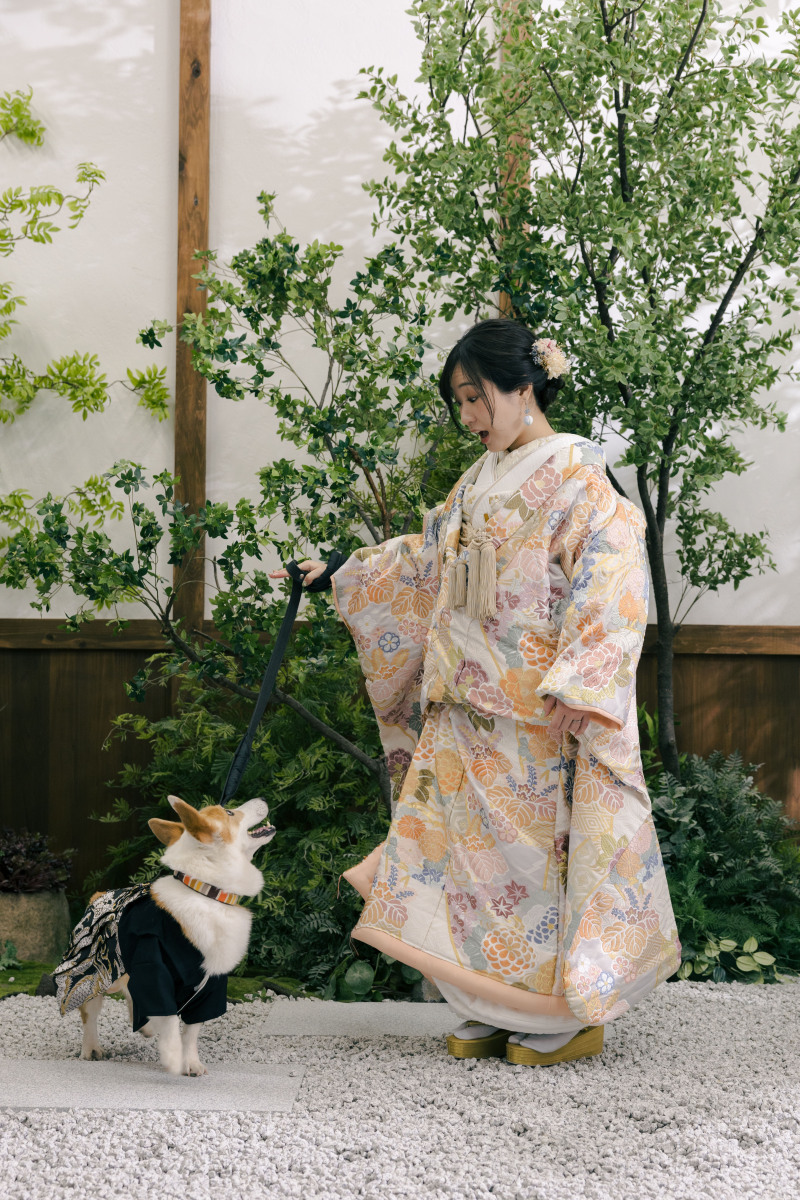 新婦さんとコロンくん