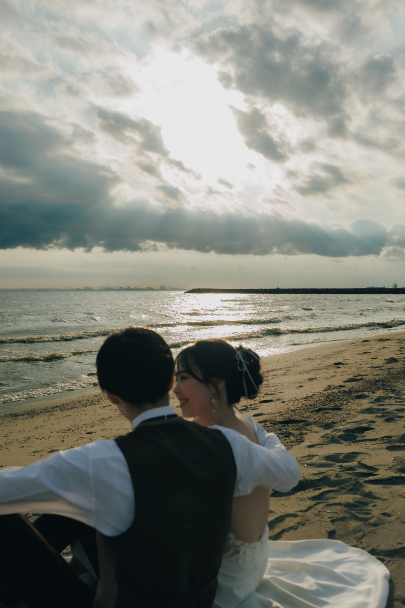 光から何か出てくる！？