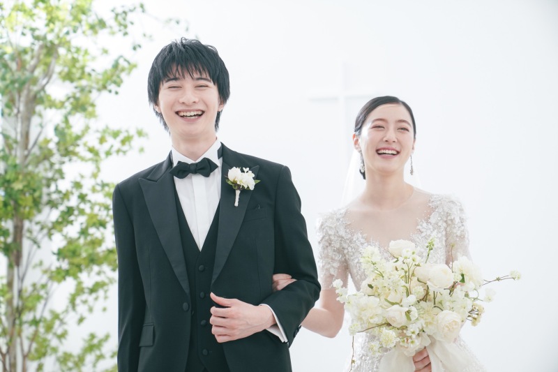 ホワイトを基調としたナチュラルなチャペル