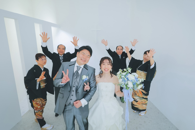 【今なら土日祝日UP料金無料!】晴れ姿で家族と思い出に残る時間を過ごす◎家族フォトウェディング