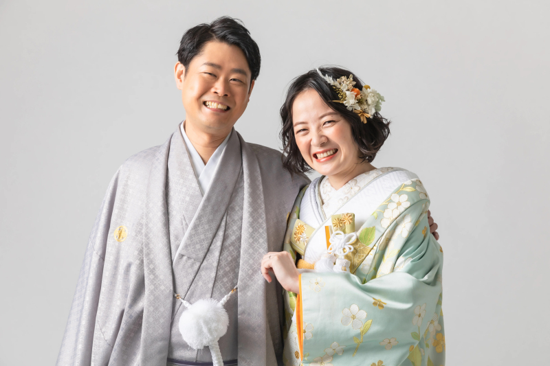 【フォーマルなお写真を希望の方へ!】和装スタジオプラン|全データ美肌レタッチ付き(100カット) + 台紙1冊