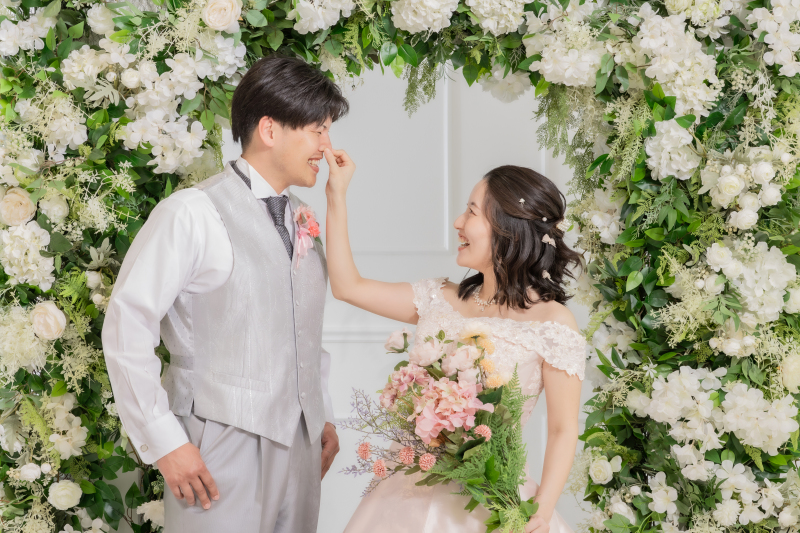 お鼻をつまんで仲良しショット