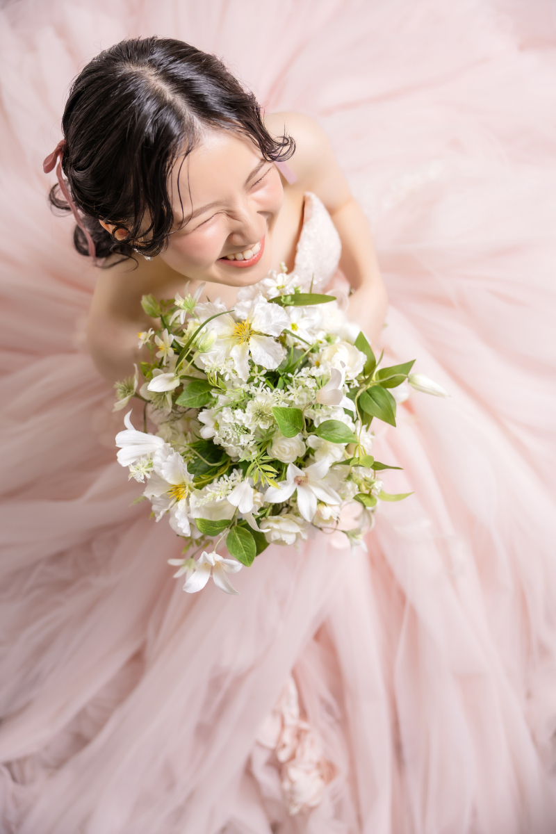 ドレスのふわふわを活かしたショット