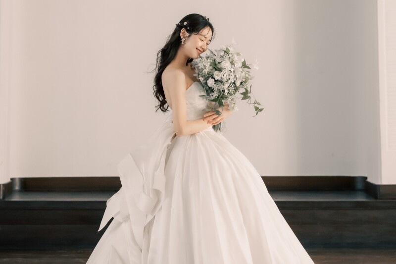 「ANTONIO RIVA」のウエディングドレス