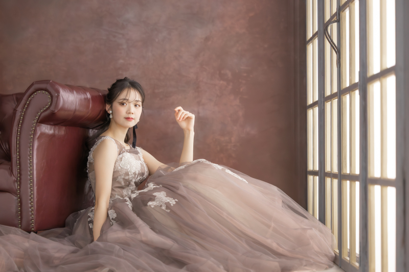 12月末までの撮影限定＜ソロウェディング＞ 洋装1着【スタジオ撮影】自分を祝う特別な瞬間｜キレイ加工付き｜お得なライトプラン♪