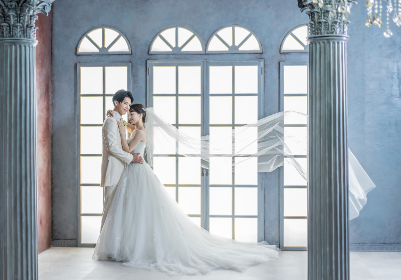 ＜4月まで限定＞洋装1着＋和装1着｜スタジオ撮影｜衣裳100着から選べる｜100カットデータ｜&yen;284,900&rArr;&yen;99,000