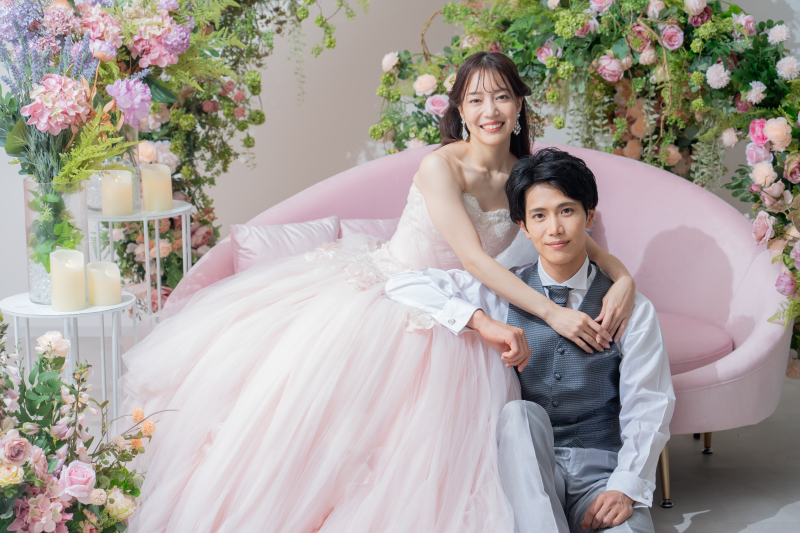 ＜4月まで限定＞選べる衣裳2着！｜スタジオ撮影｜衣裳100着から選べる｜100カットデータ｜&yen;110,000