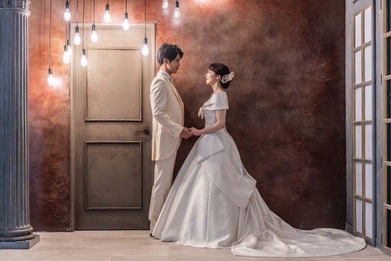 <2月末まで限定>洋装1着+和装1着【スタジオ撮影】|背景4シーン|撮影100カット全データ|大人かわいいフォトウエディング♪