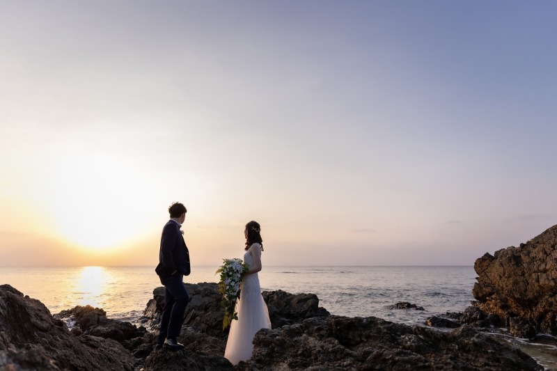 夕日を見ながら