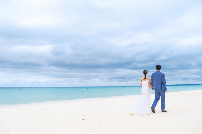 透き通ったブルーの海