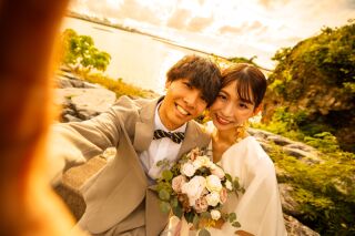 サンセットと自然な笑顔が相性ばっちり