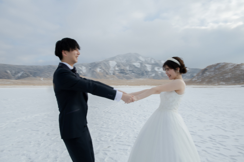 雪化粧した草千里ヶ浜