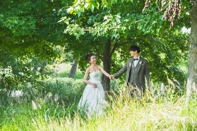 手を繋いで可愛くも！