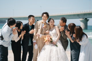 【フォト会食】ロケーション＋会食（新婦衣装2着・会食（6名分）・全データ）お披露目と感謝の気持ちを伝える、新しいお祝いスタイル