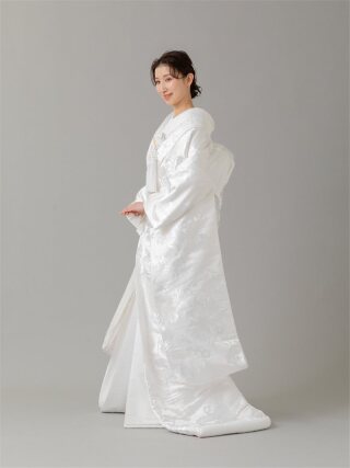 流水梅花鶴（りゅうすいばいかづる）