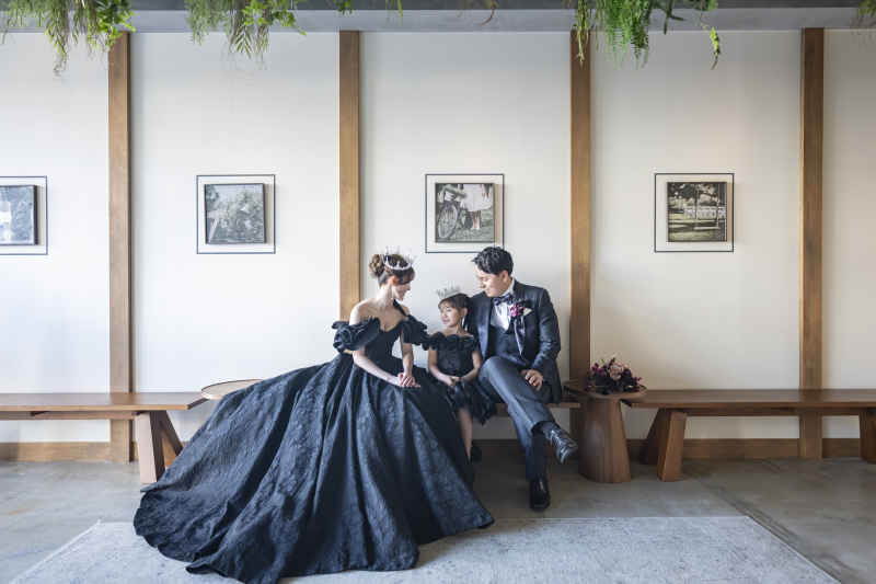 自然光の入る待合室