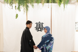 和装１点　帰国前に皆からのプレゼントフォト