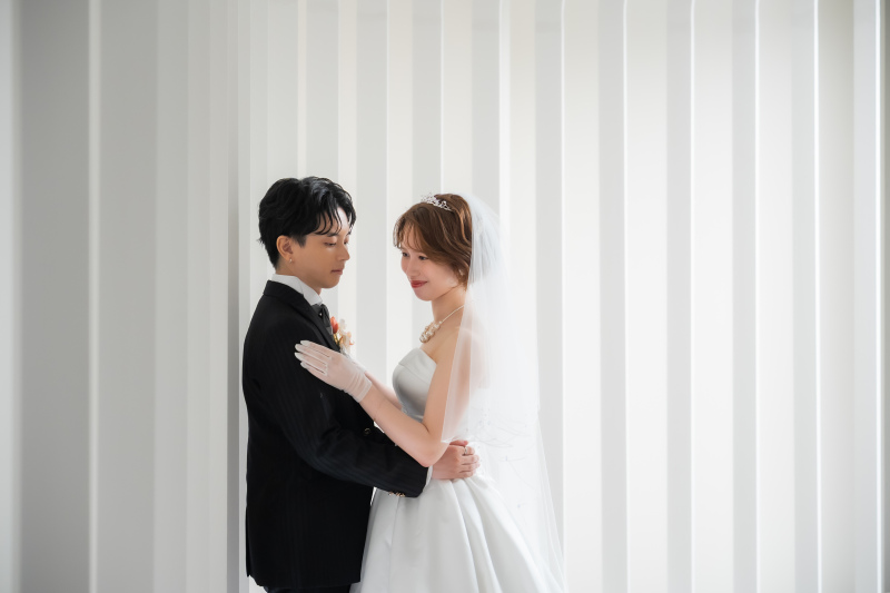 寄り添う2人