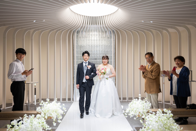 【セレモニーフォト】新郎新婦退場