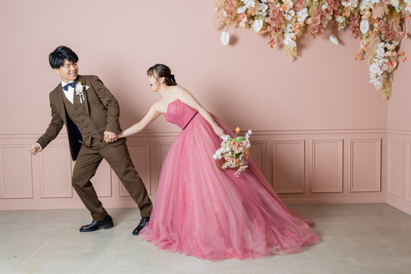 ピンクベージュ