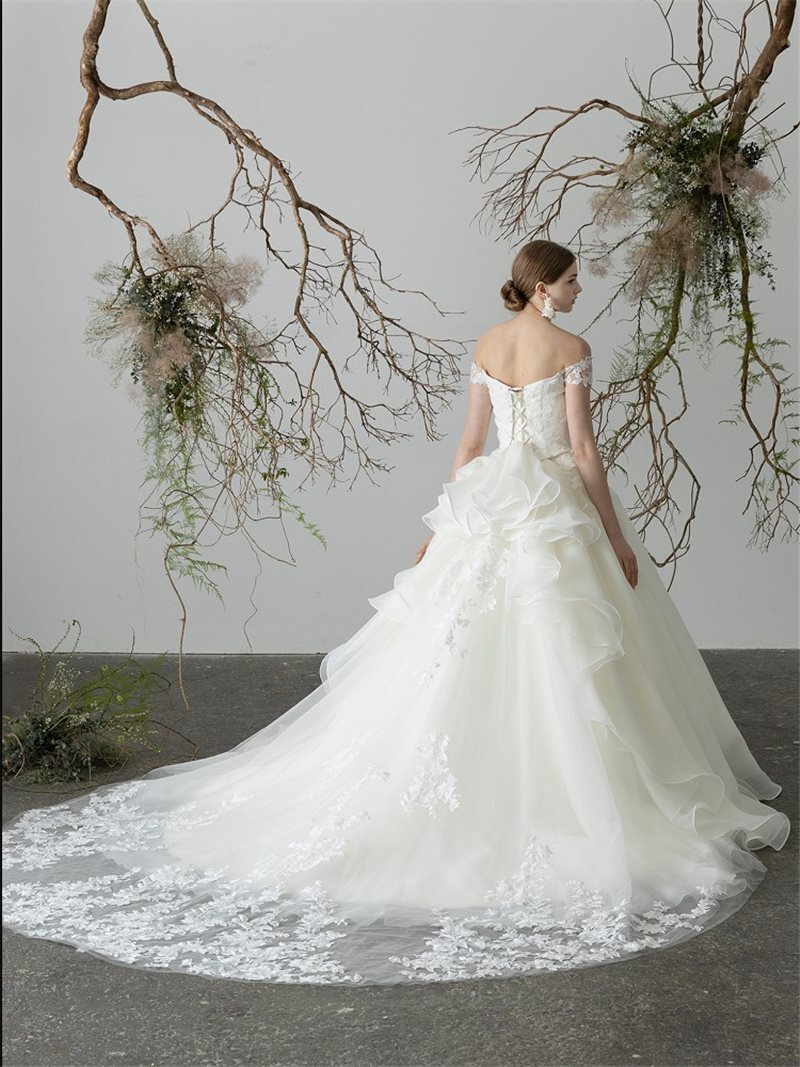 こだわりの衣装ラインナップ