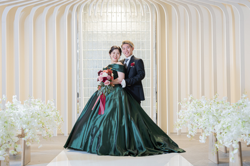 ２月までの撮影限定【MAX528,000円のランクアップ衣裳が無料】お好きなドレスで撮影_洋装２点フォト｜全100データ付